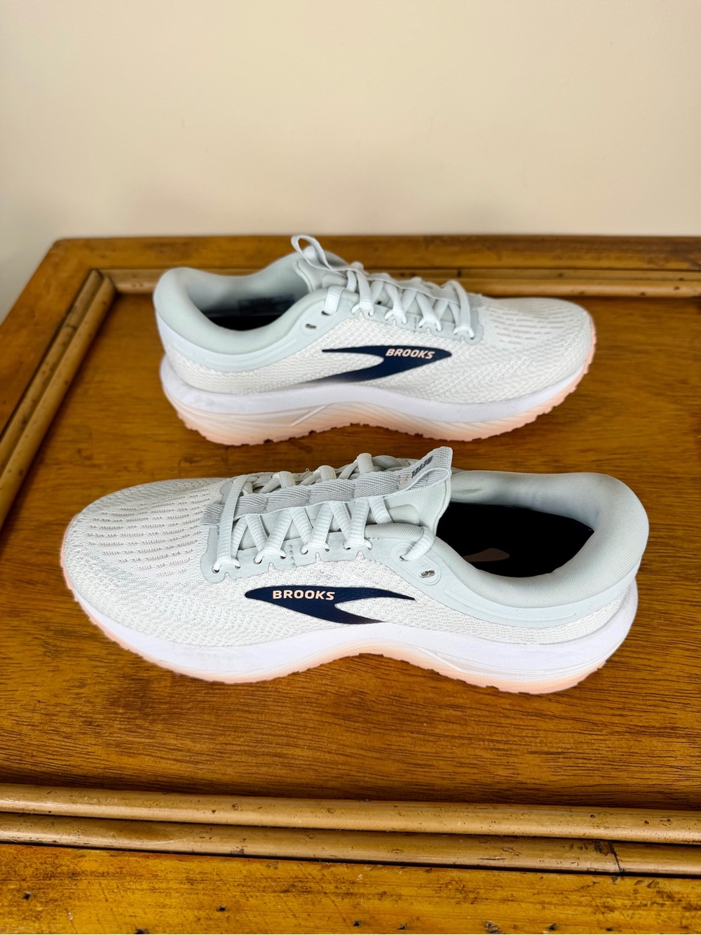 Brooks Women's Revel 7 Running Shoe Size 7.5 “Oyster / Peach” - Picture 11 of 14
